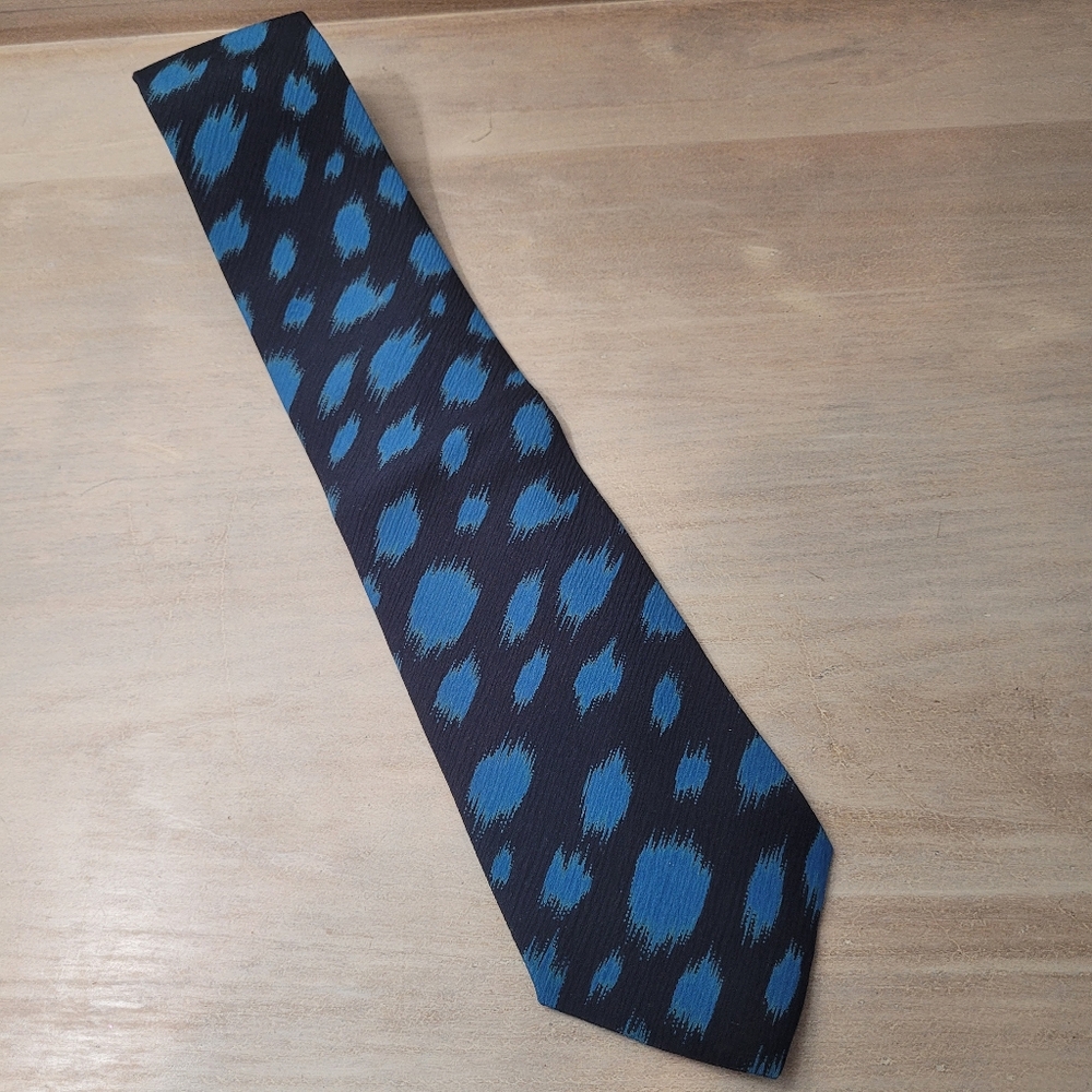 Giorgio Armani Men's Vintage 100% Italian Silk Abstract Print Necktie Blue